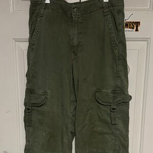 American Eagle size 2 Cargo pants